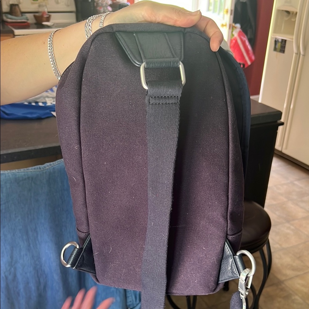 Tommy Hilfiger Black Belt Bag Sleek Modern Design - Picture 5 of 5